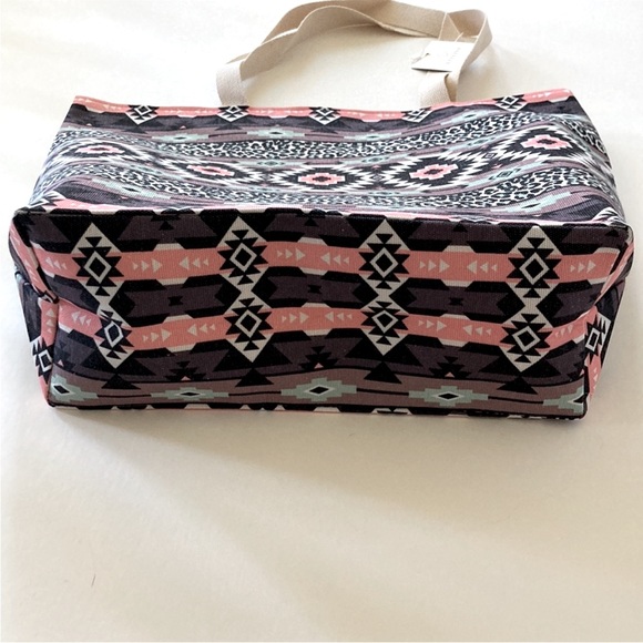Jumbo Boho Aztec Print Beach Tote - Picture 5 of 11